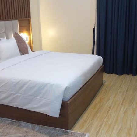 Ofas Chelsea Hotel Abuja Esterno foto