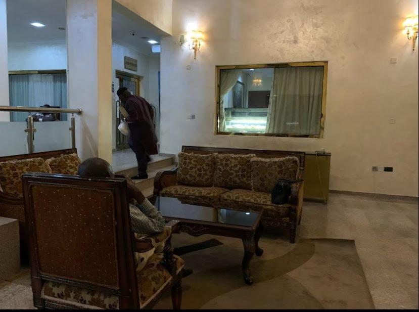 Ofas Chelsea Hotel Abuja Esterno foto