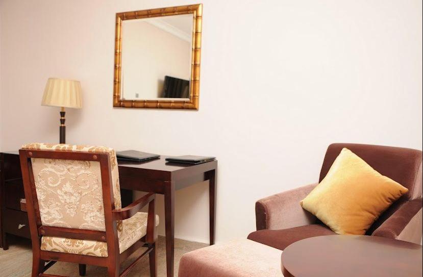 Ofas Chelsea Hotel Abuja Esterno foto