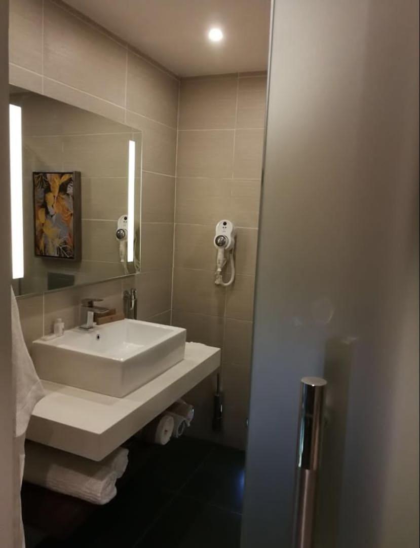 Ofas Chelsea Hotel Abuja Esterno foto